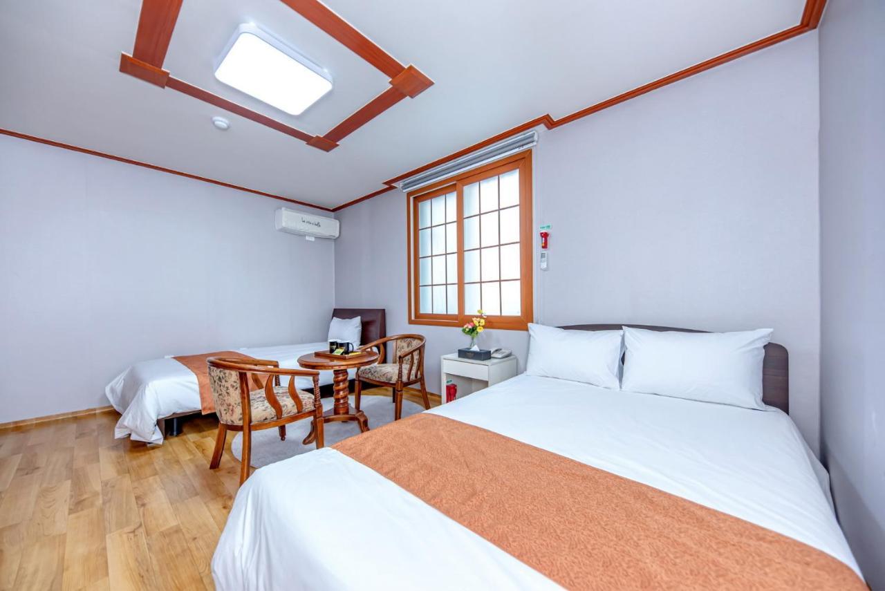 Charlie Hotel Чеджудо Экстерьер фото