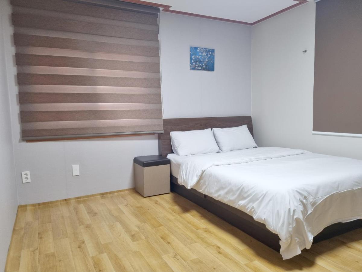 Charlie Hotel Чеджудо Экстерьер фото