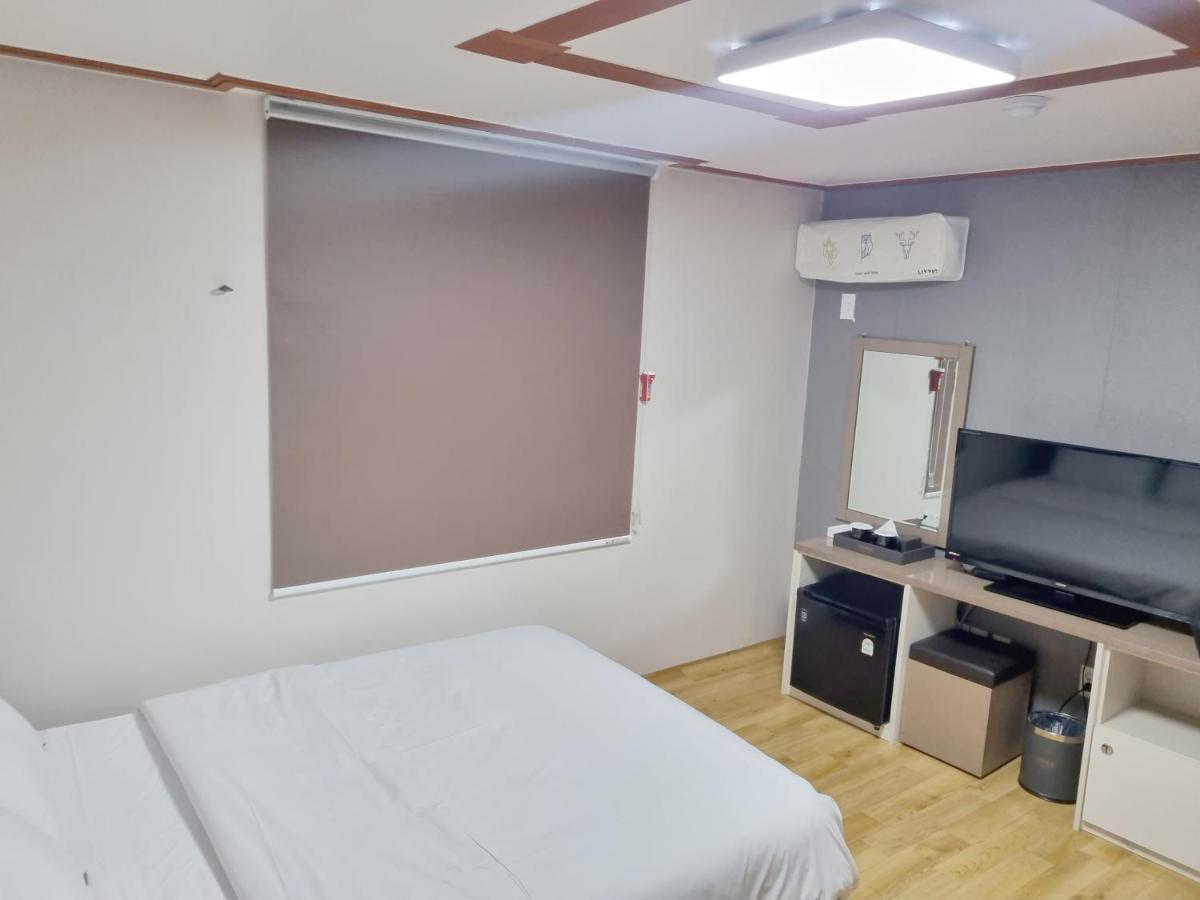 Charlie Hotel Чеджудо Экстерьер фото