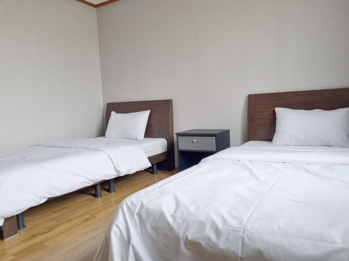 Charlie Hotel Чеджудо Экстерьер фото