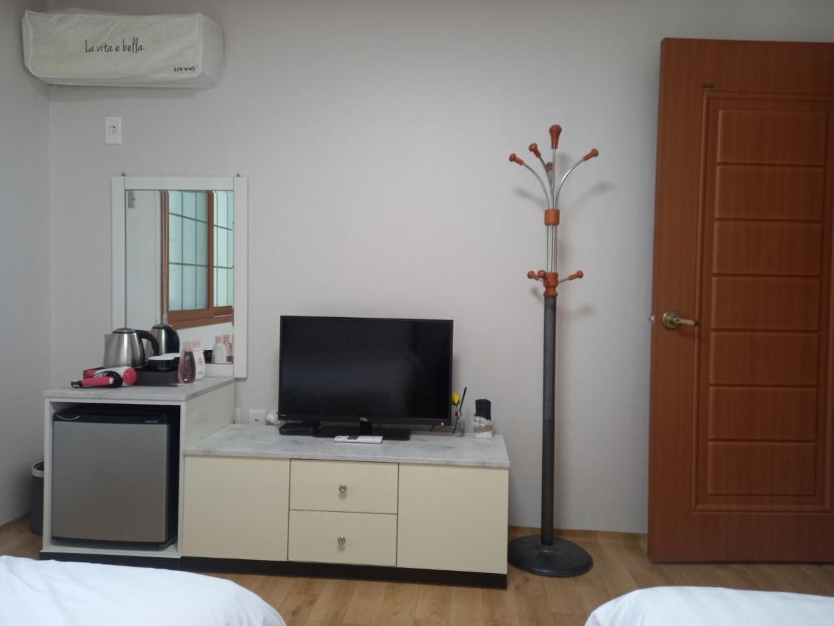 Charlie Hotel Чеджудо Экстерьер фото